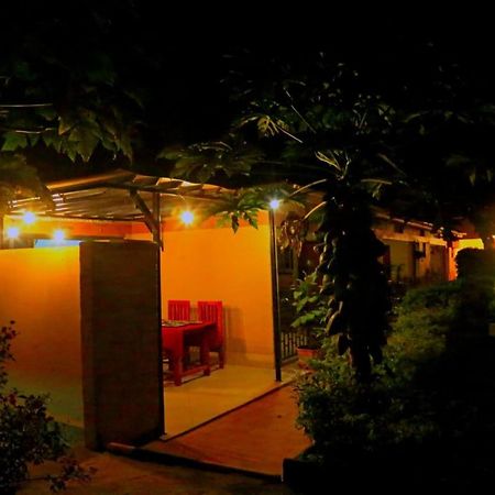 Palm Star Motel Fort Portal Zewnętrze zdjęcie