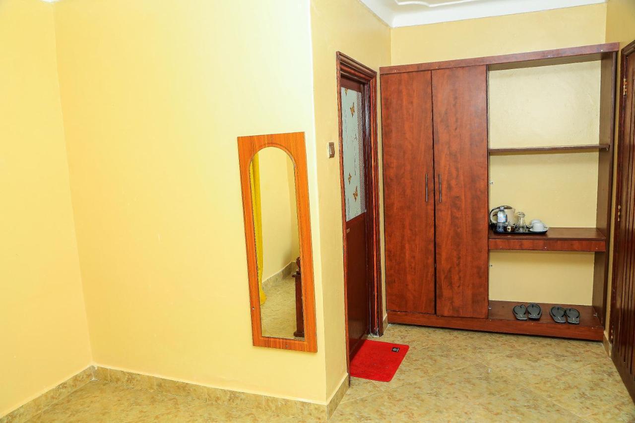 Palm Star Motel Fort Portal Zewnętrze zdjęcie