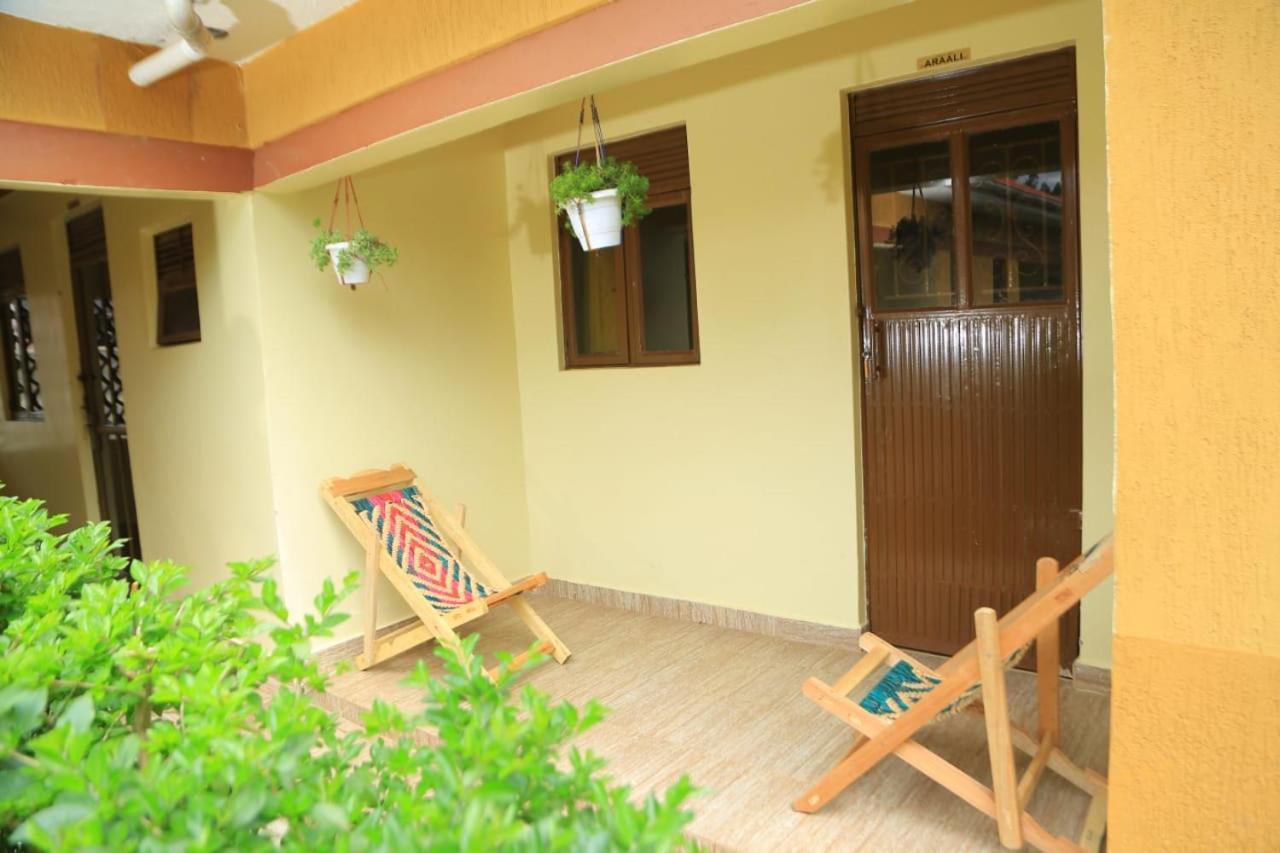 Palm Star Motel Fort Portal Zewnętrze zdjęcie