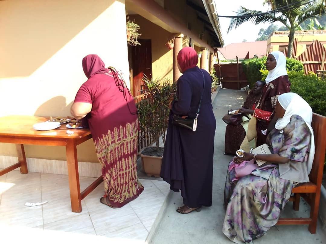 Palm Star Motel Fort Portal Zewnętrze zdjęcie