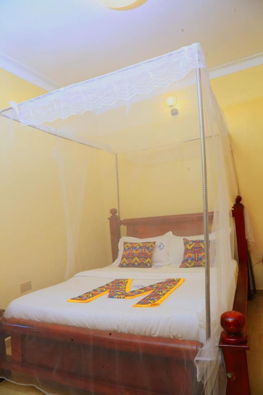 Palm Star Motel Fort Portal Zewnętrze zdjęcie