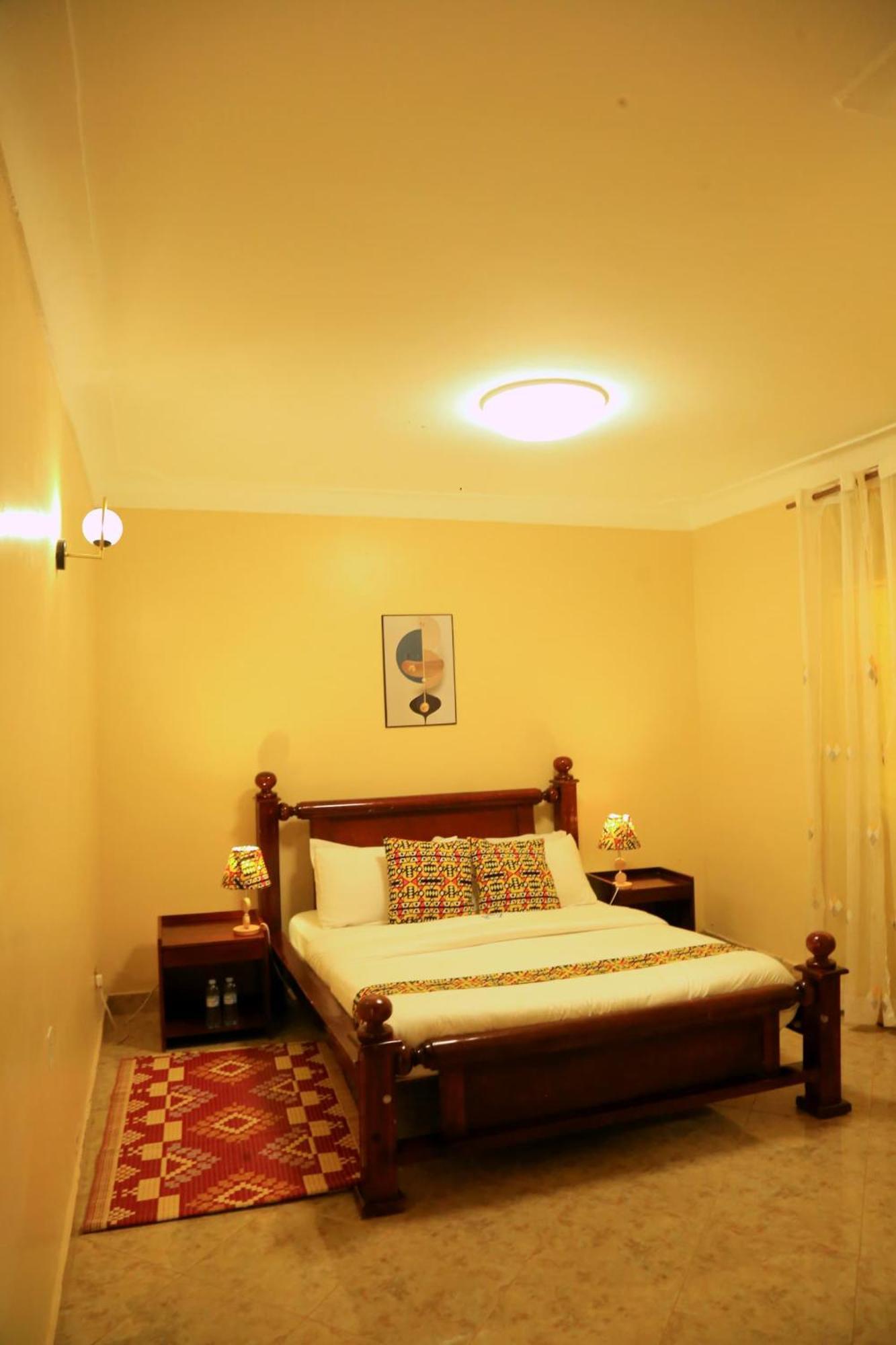 Palm Star Motel Fort Portal Zewnętrze zdjęcie